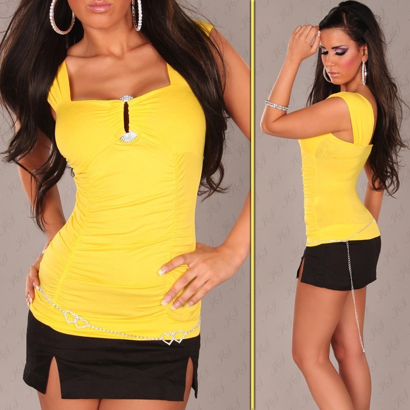 Top giallo con strass, arricciato sui fianchi tg. 40/44 Top giallo con strass, arricciato sui fianchi tg. 40/44