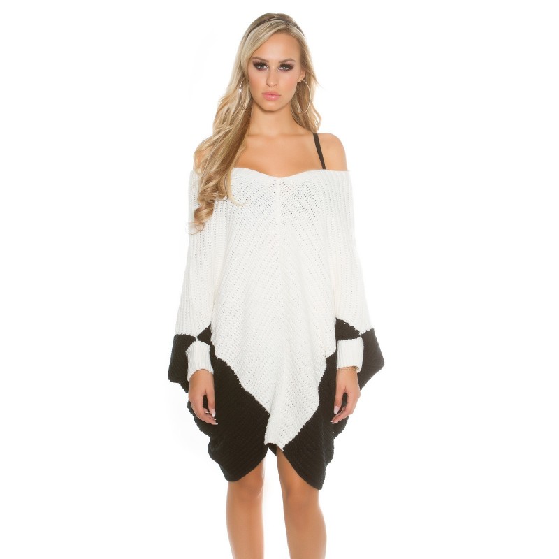 Maglione oversize crema/nero con maniche ampie e scollatura a V Maglione oversize crema/nero con maniche ampie e scollatura a V