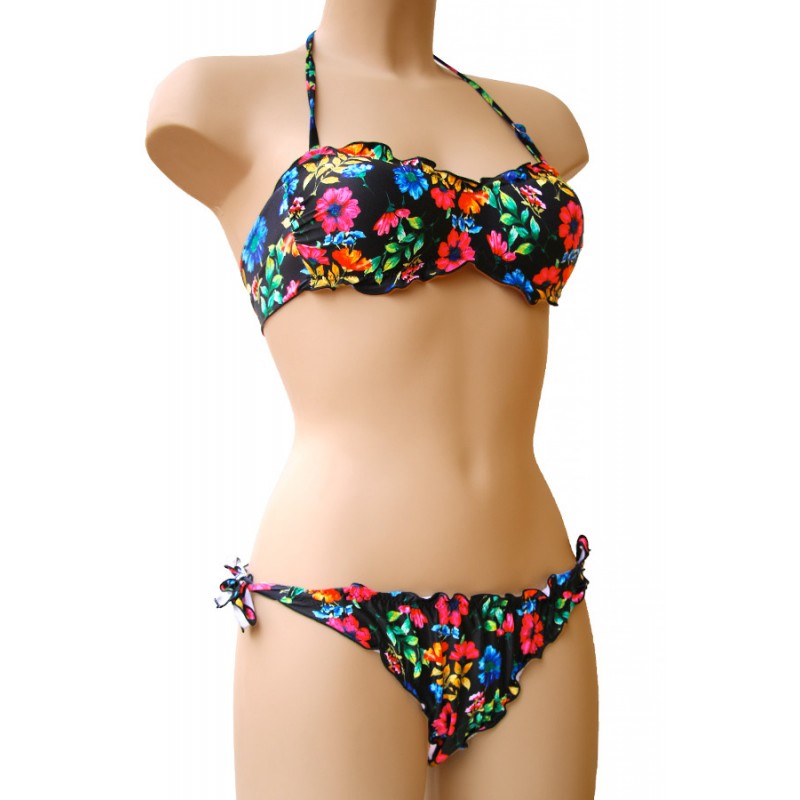 Sexy Bikini con coppe imbottite Sexy Bikini con coppe imbottite